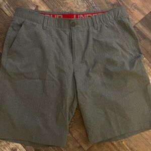 Men’s Under Armour size 38